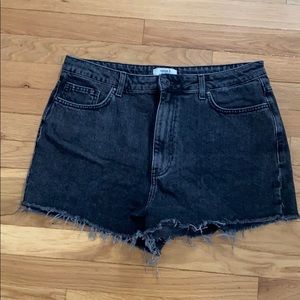 Forever 21 black denim shorts size 31